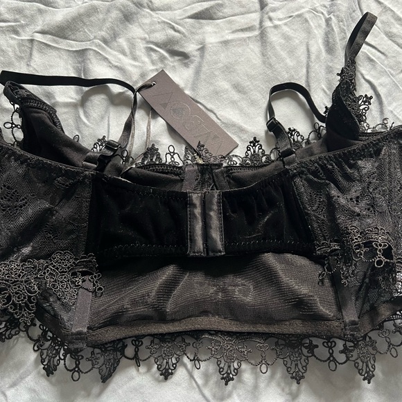 Dollskill Widow Dark Morphine Eyes Velvet Bra Bralette Crop Top Black NWT - Picture 6 of 7